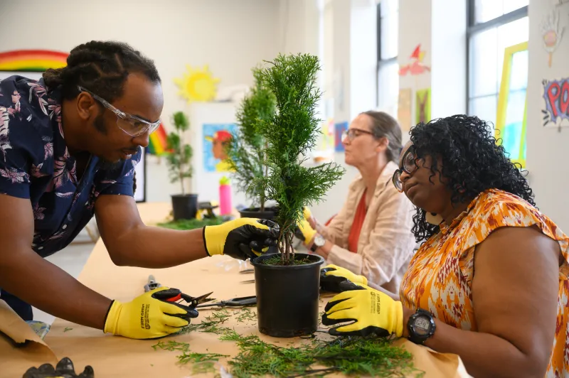 Topiary master shares skills at Sumter County Gallery of Art