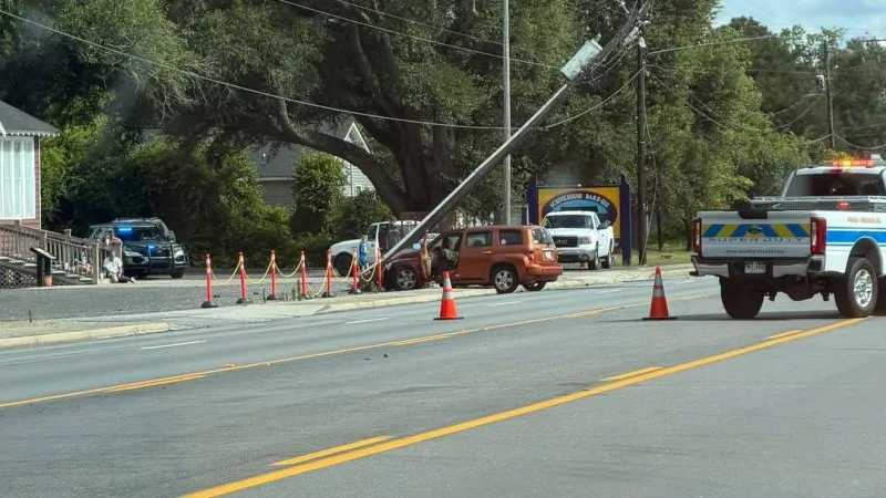 Crash leads to temporary closure of Florence Co. BBQ restaurant
