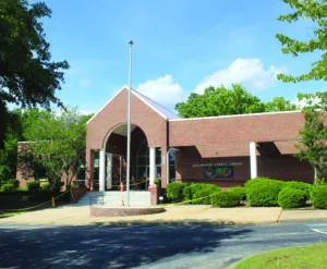 Library flagpole rises ahead of Freedom Fest