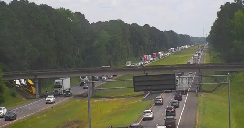 Crash delays I-26 traffic in Orangeburg County
