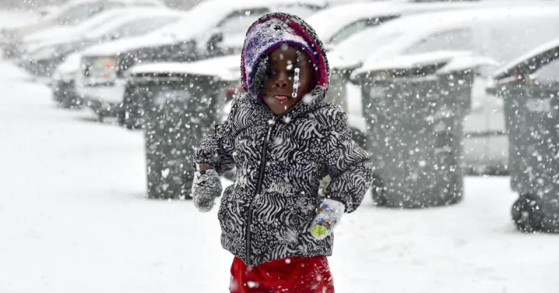 VINTAGE ORANGEBURG COUNTY/DAY 46: Three months after Hurricane Hugo, a white Christmas in 1989