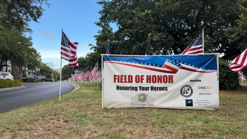 1,000 flags line River Landing Drive as Daniel Island Field of Honor marks 11th year