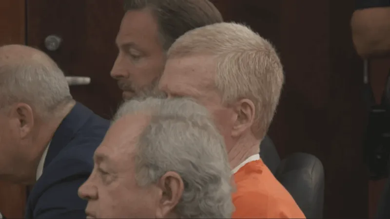 Spectators pack courtroom as Alex Murdaugh returns to court after convictions overturned