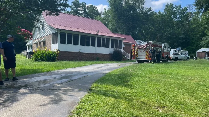 Fire crews quickly extinguish kitchen fire