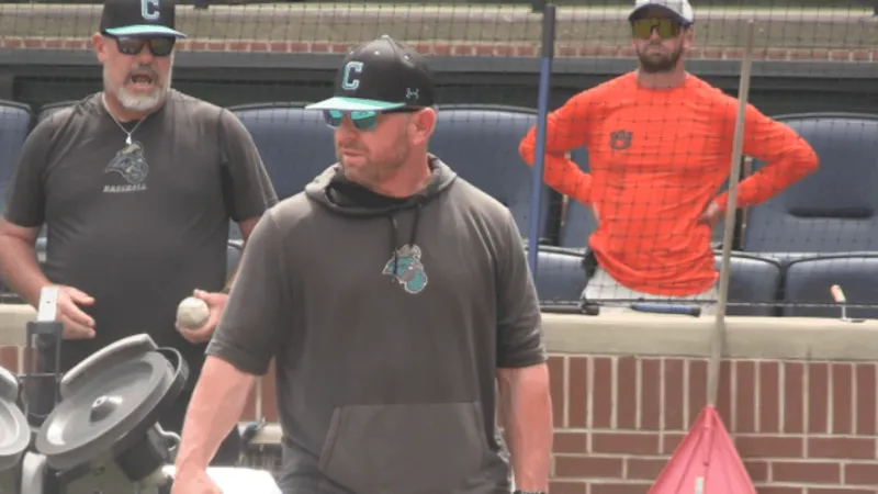 Gamecocks hire Kevin Schnall as head baseball coach