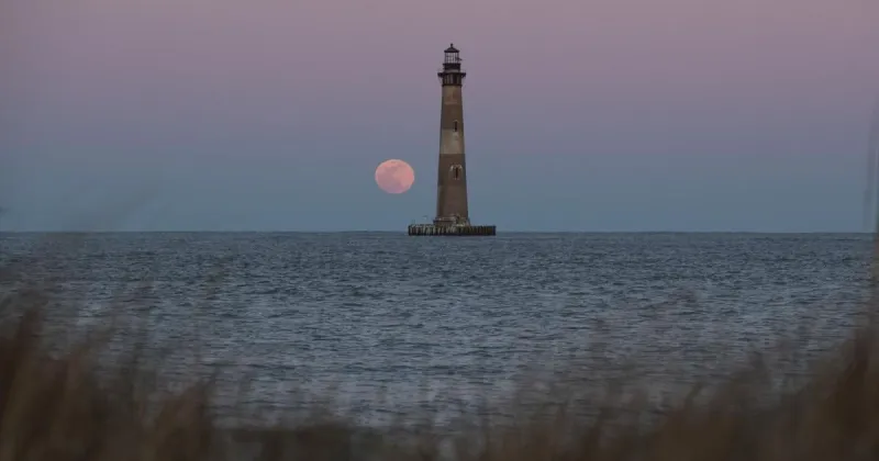 Historic Charleston landmark lights up for the Fourth of July weekend