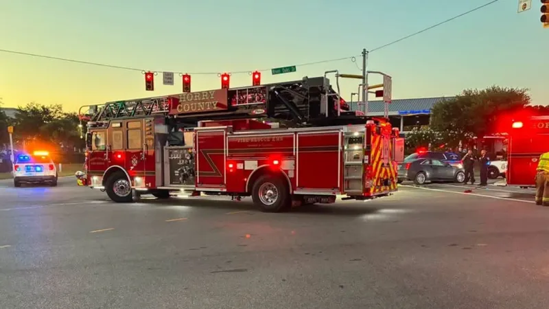 Crash blocks lanes on River Oaks Drive