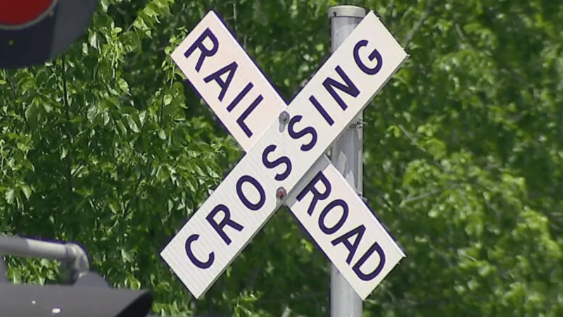 Two North Charleston railroad crossings to temporarily close as crews work on upgrades
