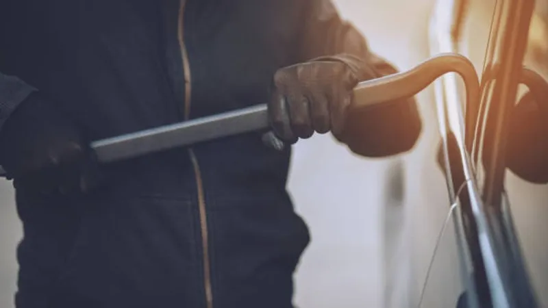 Florence police urge residents to lock car doors amid rise in break-ins