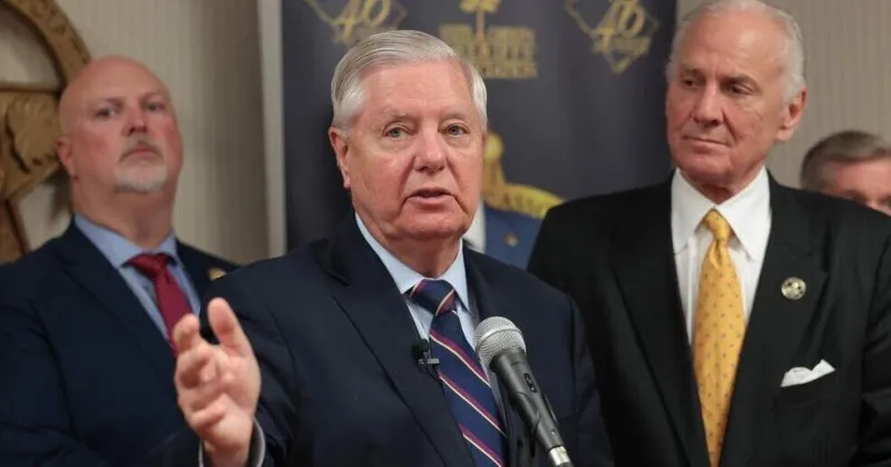 'We shall not see his likes again.' Here's what leaders said about Sen. Graham's death