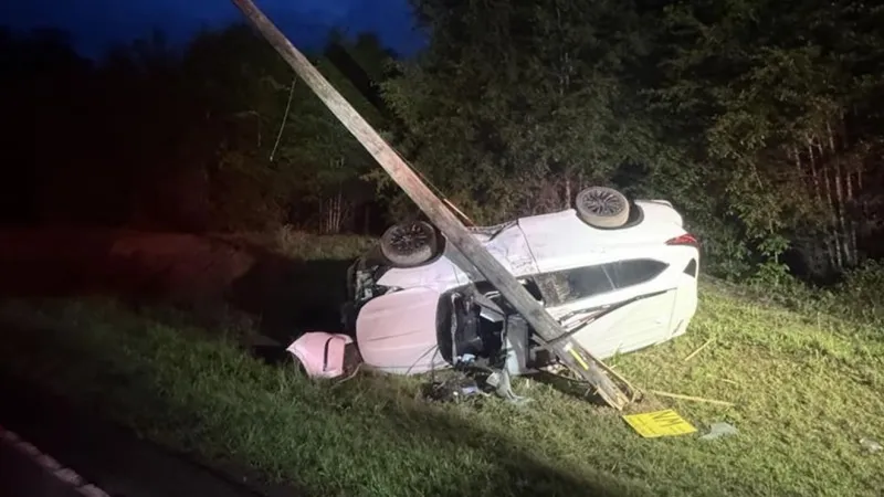 Lane closed on Old Gilliard Road early Monday after car hits power pole