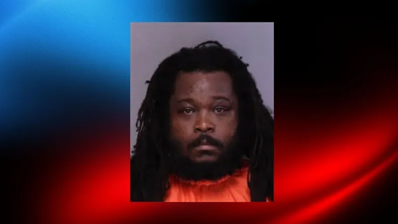 Florence Co. deputies, SWAT execute Oak Street search; man faces drug, weapon charges