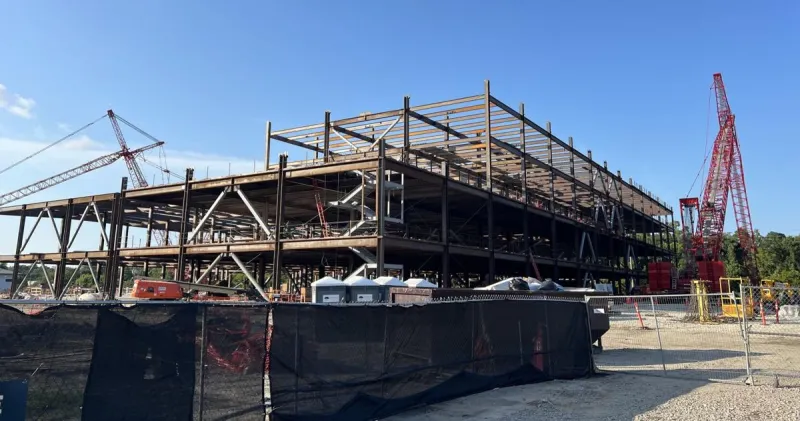 Roper's North Charleston hospital starts taking shape, Charleston sticks with current pedicab rules