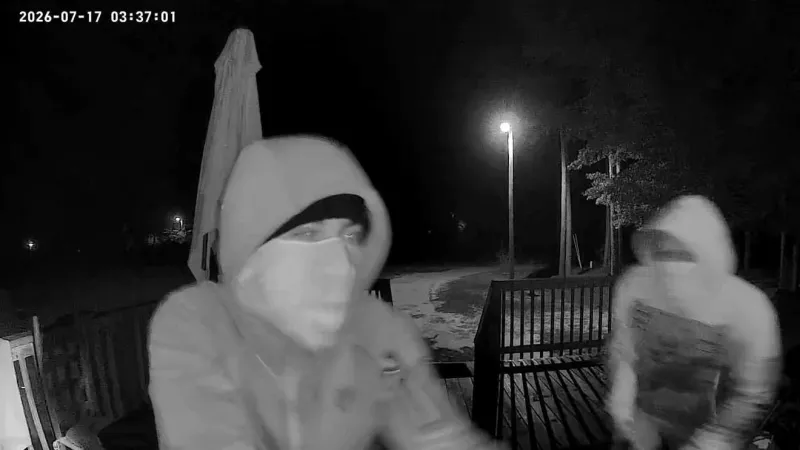 Deputies search for suspects posing as law enforcement in home invasion