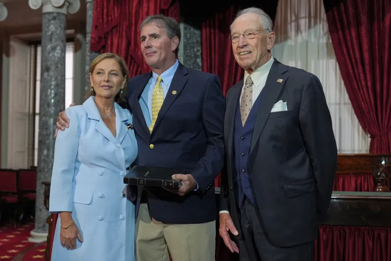 Darline Graham, Lindsey Graham's sister, says she will run for full Senate term