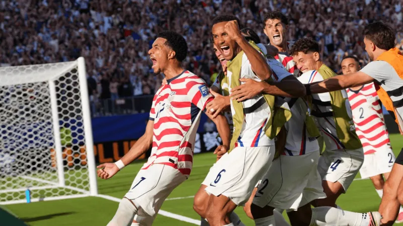 U.S. beats Bosnia-Herzegovina 2-0 to advance to round of 16