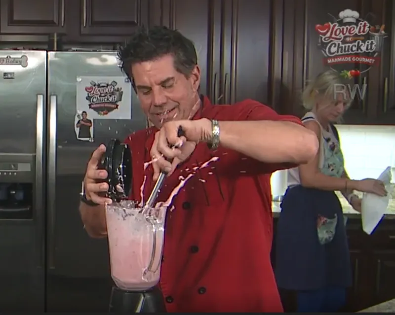 Manmade Gourmet's Love It or Chuck It: Chocolate Covered Strawberry Pink Drink