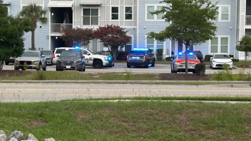 1 injured in shooting near River Oaks Dr.