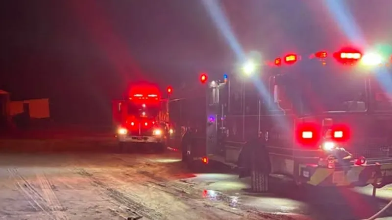 Barn heavily damaged in overnight Aynor fire
