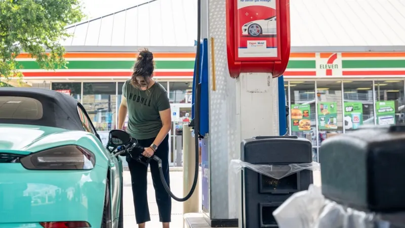 South Carolina drivers see gas prices rise Monday, averaging $3.74 a gallon statewide