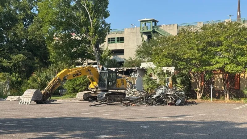 Demolition begins on former YWCA on Coming Street as CofC dorm plan advances