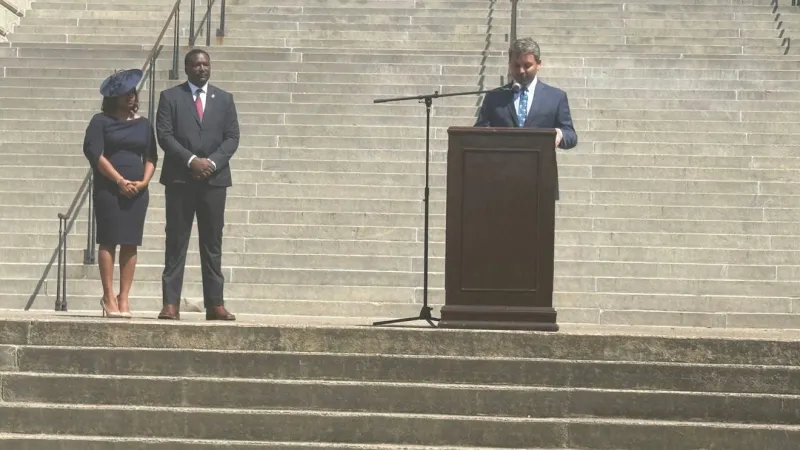 Jermaine Johnson introduces Charleston businessman Sam Skardon as running mate