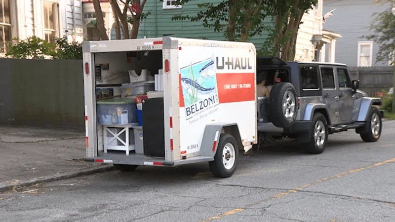 Downtown Charleston packed as College of Charleston students move in for fall rush