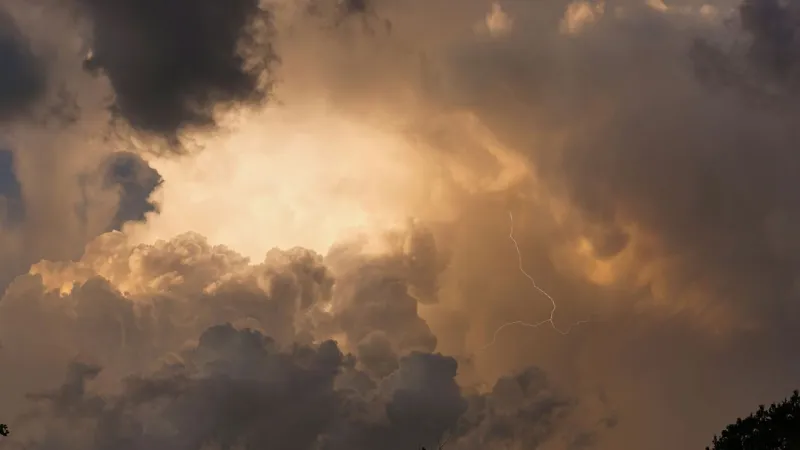 Storms favor areas east of I-20 today