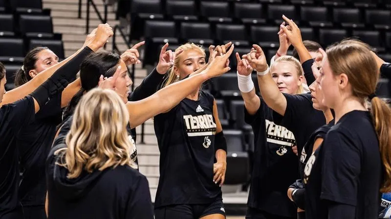 Volleyball Returns to Campus for 2026 Preseason