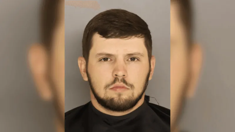 Police: Man charged with attempted murder after convenience store fight