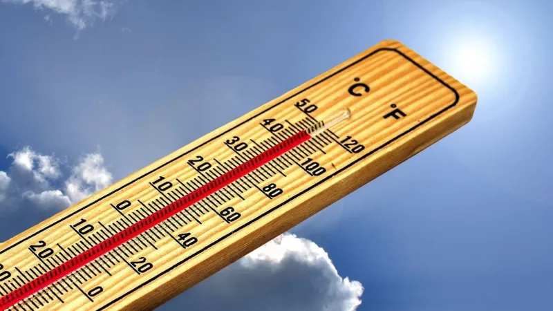 Dangerous heat continues with isolated storm chances