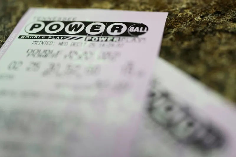3 family members split $750,000 scratch-off win