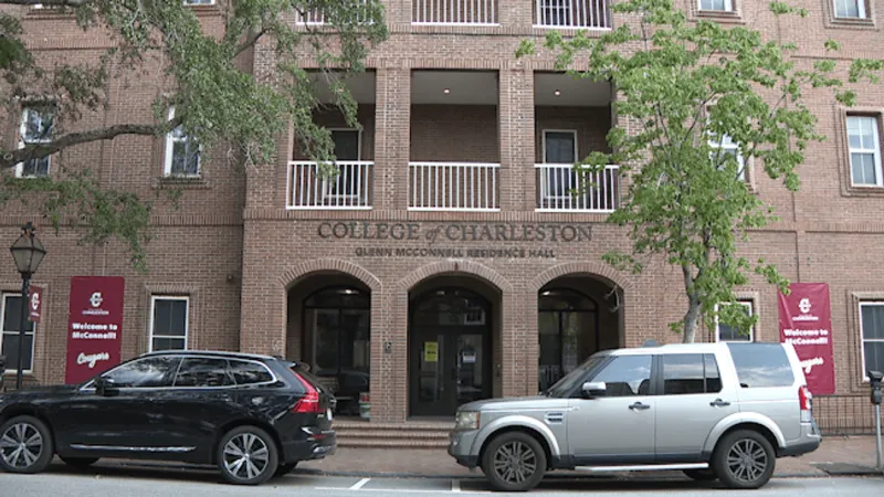 'Move In Week' begins at College of Charleston with organized chaos