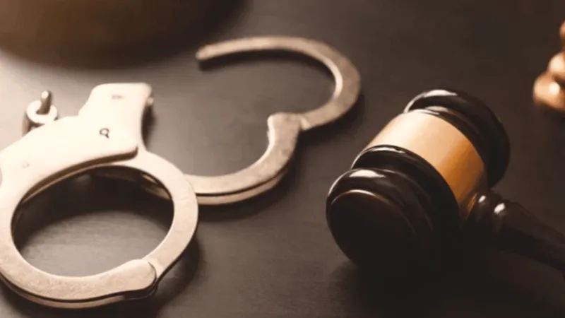 Man pleads guilty to gun and cocaine charges