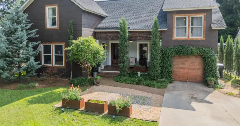 This SC home is wrapped in copper. And it's on the market for $800K.