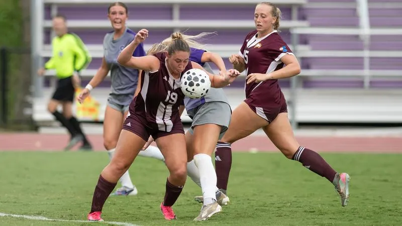 Women's Soccer Hosts UTC in Home Opener on Sunday