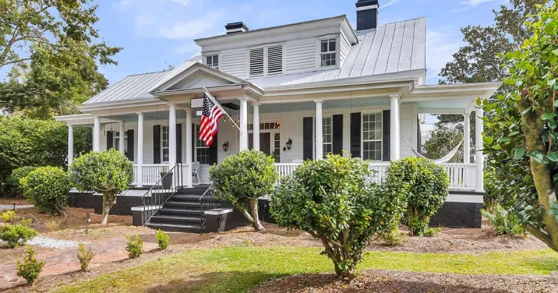 Summerville bed & breakfast returns to Town Council with a new rezoning request. What has changed?