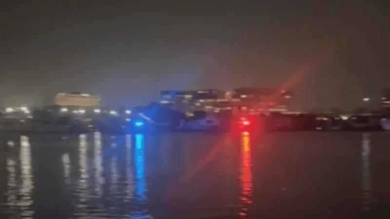 First responder crews search for boater after they fell off boat near Charleston dock