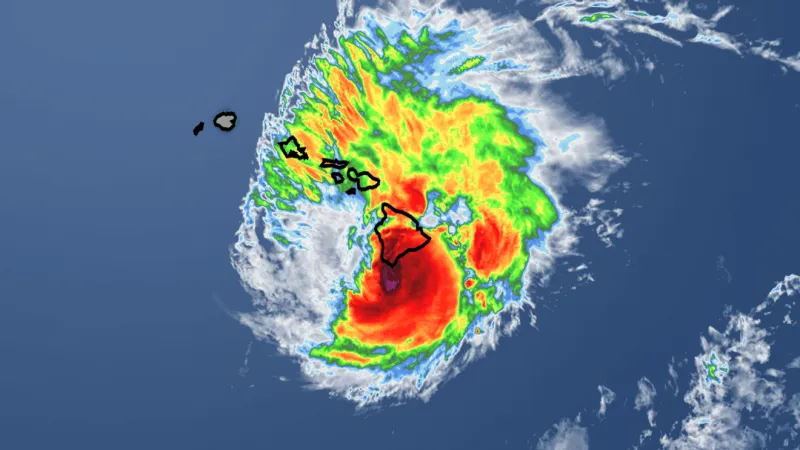 Hurricane Lala hits Hawaii with rain, wind... and snow!