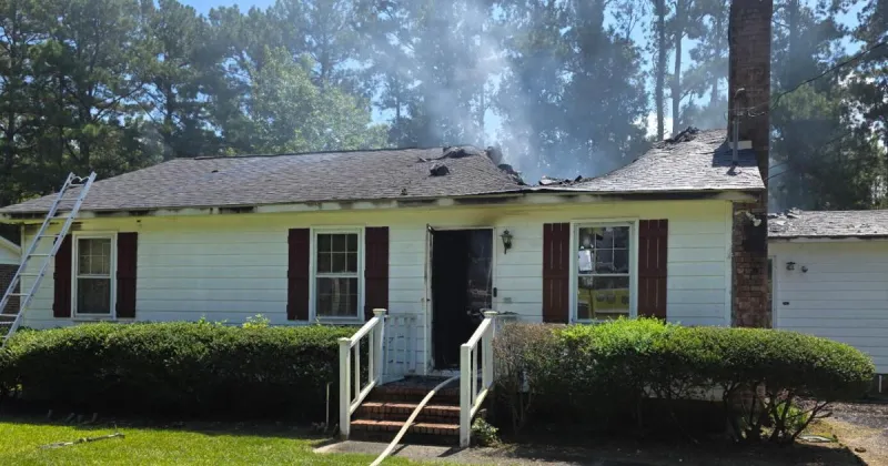 Florence County house fire displaces two residents