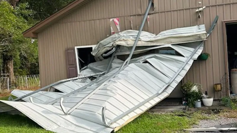 Woman describes frightening storm that damaged property in Olanta area