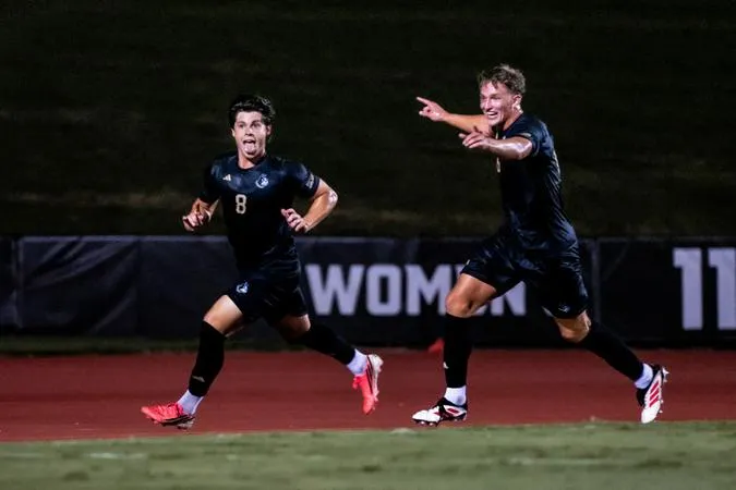 Men's Soccer Ties Charlotte on Late-Game Equalizer