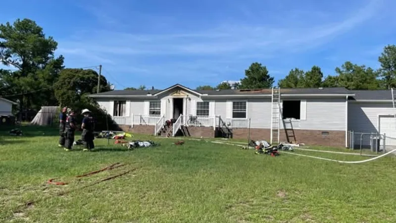 One person dead in house fire, six displaced