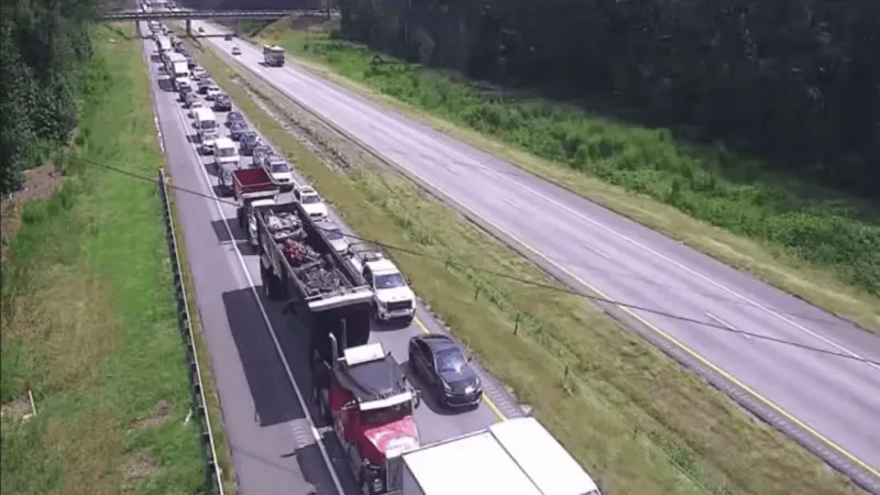 I-20 westbound shuts down near mile marker 85 in Kershaw County after crash