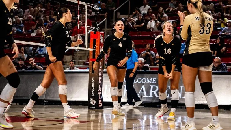 Volleyball Closes Wildcat Classic With 3-1 Win Over Davidson