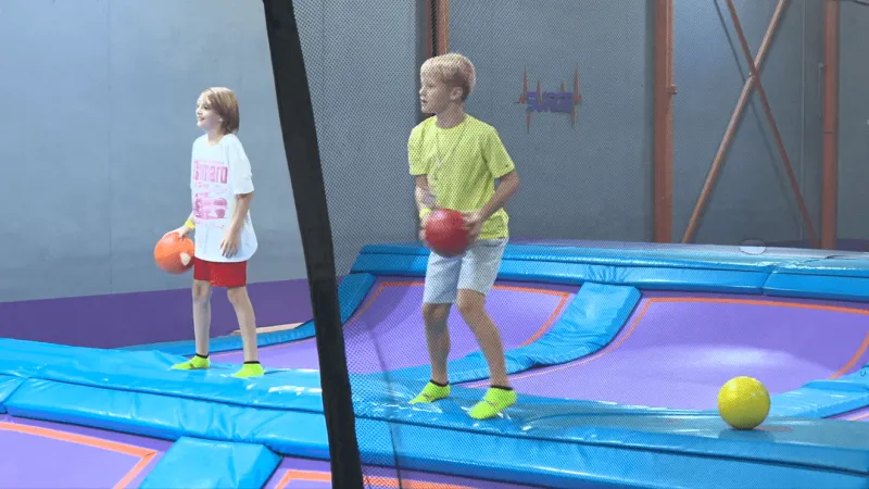 Over 100 online students meet up at Columbia trampoline park