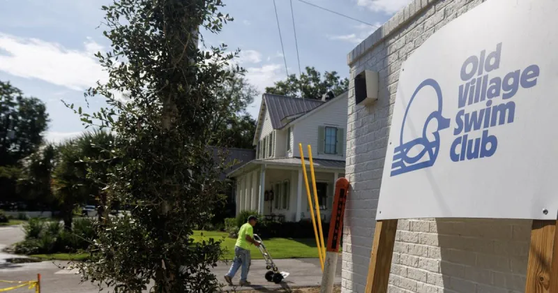 Pool club to open soon in Mount Pleasant. Plus, Big John's Tavern is embroiled in lawsuits.