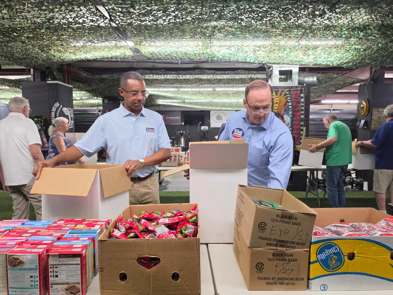 Attorney General Wilson stumps in Sumter, helps veterans in need