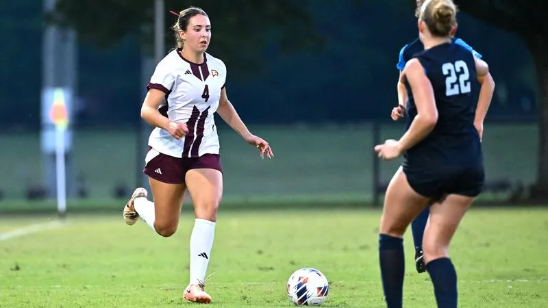 Women's Soccer Hosts Mercer in Crohn's & Colitis Awareness Game (Thurs.)