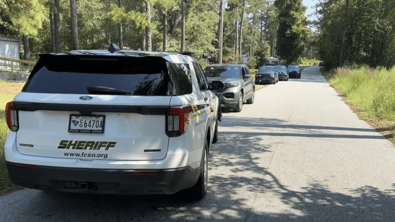 Manhunt underway for man accused of threatening to blow up detention center, sheriff says